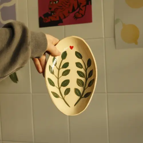 Plate with two branches and a heart