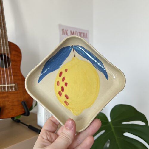 Square Plate with Lemon - Pastel Colours